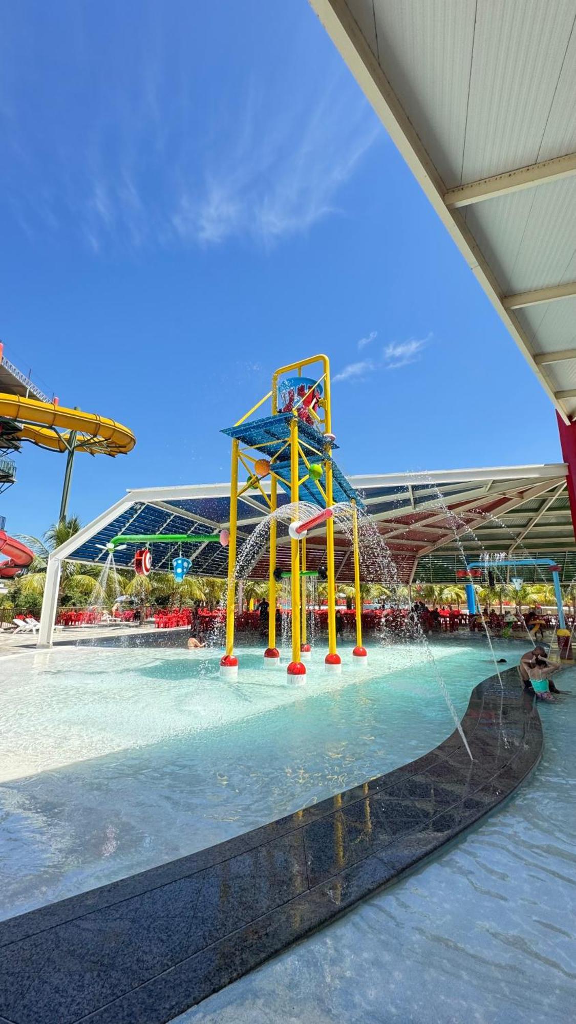 Aparthotel Spazzio Diroma Com Acesso Gratuito Ao Acqua Park - D